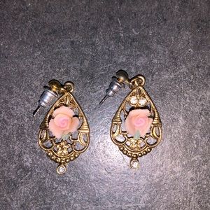 Vintage earrings with rose